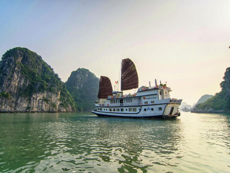 Ảnh Dragon's Pearl Junk Hạ Long (Halong Dragon's Pearl Junk)