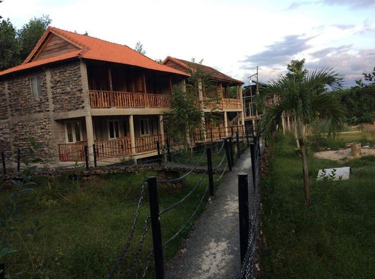 Ảnh Lava Rock Viet Nam Lodge Ảnh Lava Rock Viet Nam Lodge