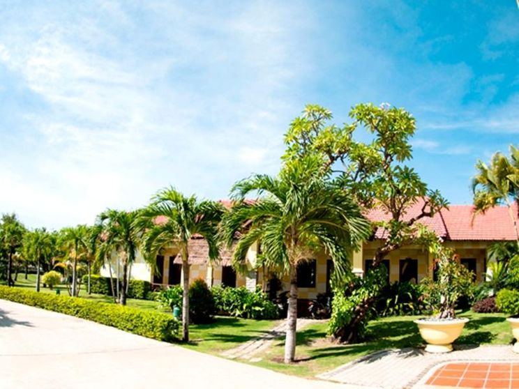 Ảnh White Sand Doc Let Beach Resort & Spa