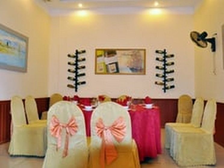 Ảnh Khách Sạn Sao Đỏ