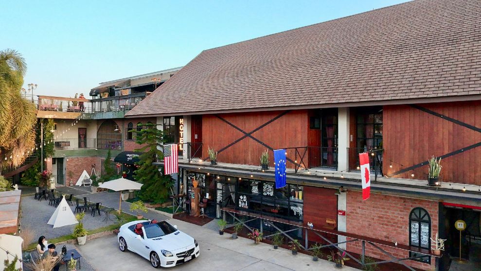 Ảnh Dream Factory Hotel & Rooftop Bar