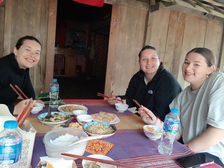 Ảnh Black HMONG SAPA HOMESTAY family Ảnh Black HMONG SAPA HOMESTAY family