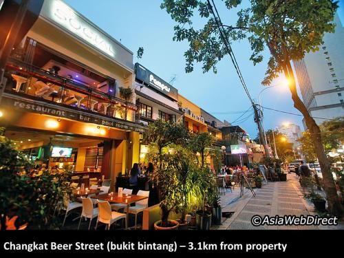 Ảnh KLCC Infinity Pool-The Regalia Residence by Cobnb Ảnh KLCC Infinity Pool-The Regalia Residence by Cobnb