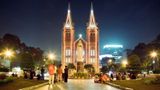 Sài Gòn trang hoàng rực rỡ đón Giáng sinh năm 2025