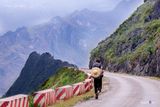Đến Hà Giang đi mãi chắng muốn về với 10 trải nghiệm du lịch bụi năm 2025