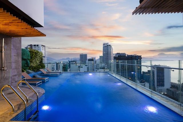 Khách Đến Khách Sạn Erica Nha Trang