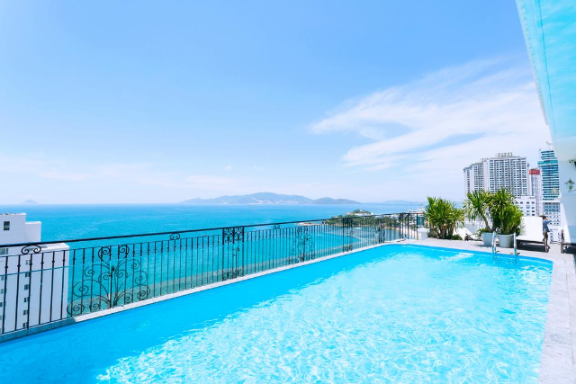 Khách sạn ASTON Nha Trang City
