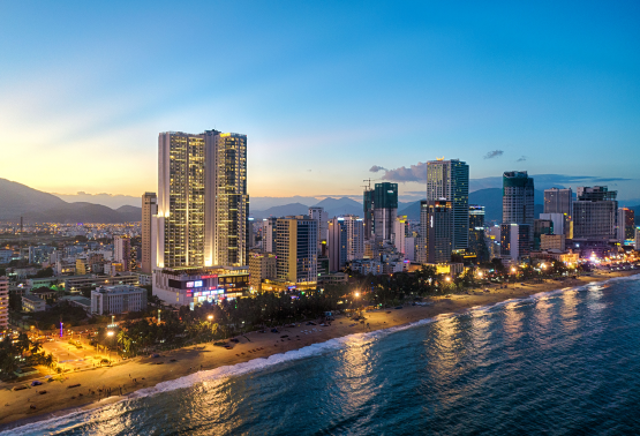 Khách Sạn Vinpearl Condotel Beach Front Nha Trang