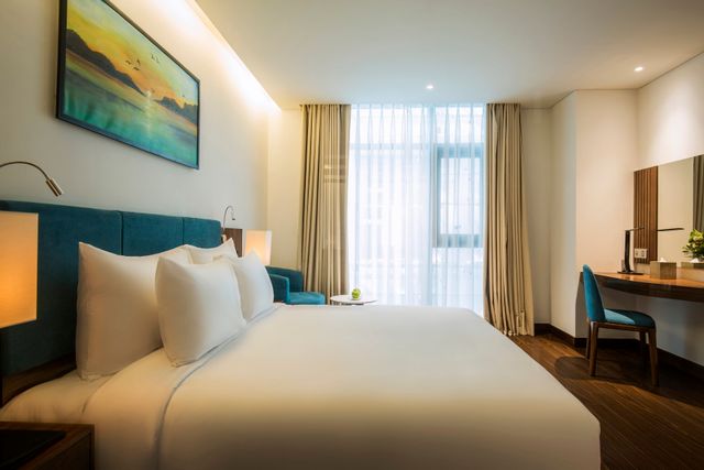 Ảnh Maximilan Danang Beach Hotel