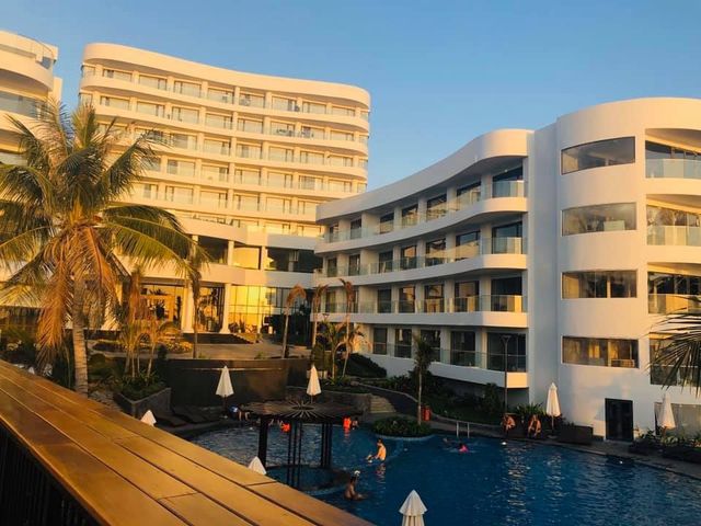 Khách sạn Sunset Beach Resort & Spa