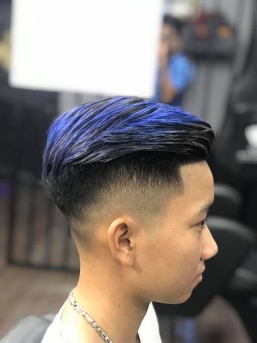 Không gian ấm cúng và phong cách làm việc chuyên nghiệp tại BarberGu