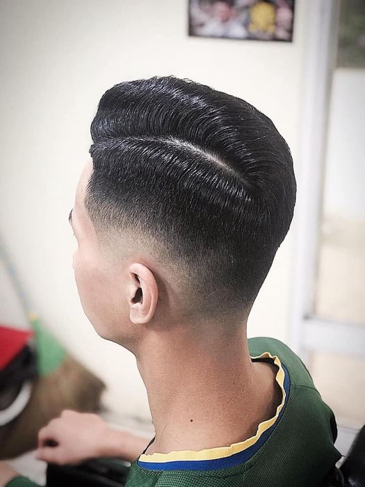 Quy trình chăm sóc tóc chuyên nghiệp tại Barbershop Hùng Vương - Ảnh 2