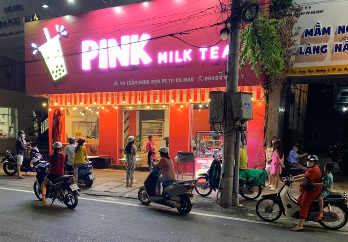 PINK MILK TEA - Nơi hương vị và sắc màu hòa quyện