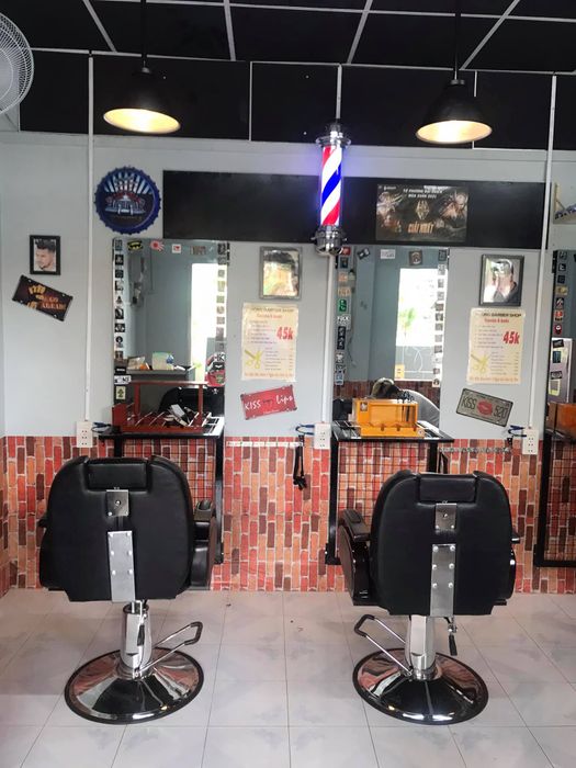 Không gian ấn tượng tại Phong Barber Shop - Ảnh 1