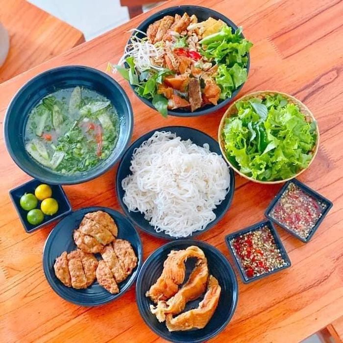 Hình ảnh Bún Cá Chấm Hạnh Béo 1