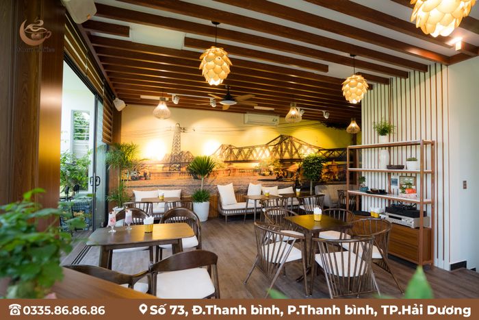 Góc thư giãn đầy nghệ thuật tại Moon Coffee