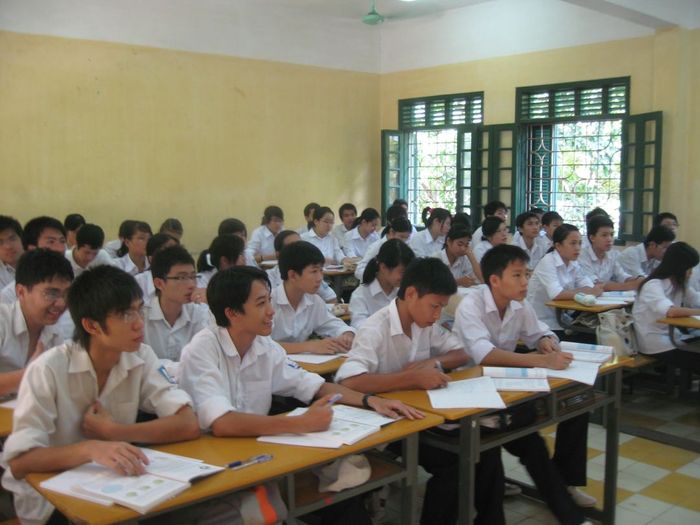 Trường THPT Nguyễn Gia Thiều - Hình 3