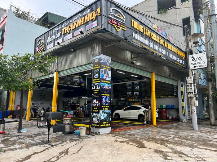 Không gian phủ ceramic chuyên nghiệp tại AutoCar