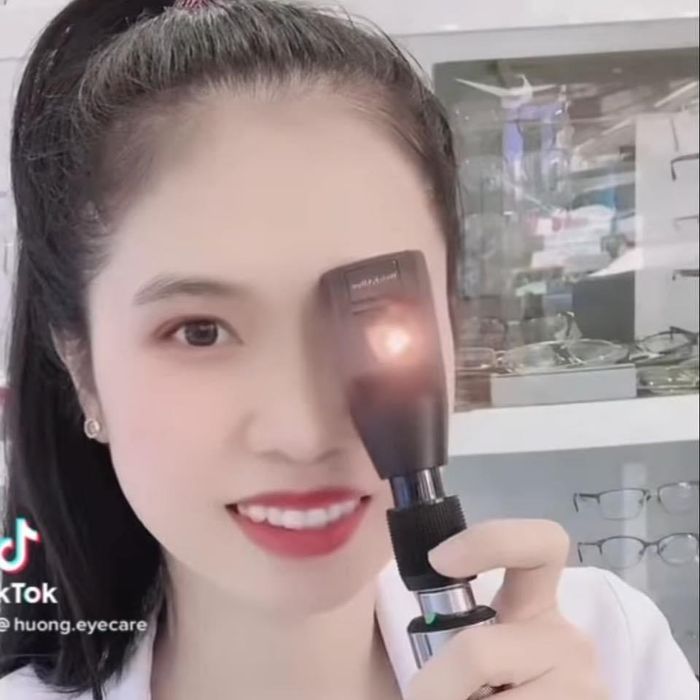 Kính Thuốc Hương EyeCare 010603/CCHN-Y - Kính Thuốc BV Mắt Sài Gòn
