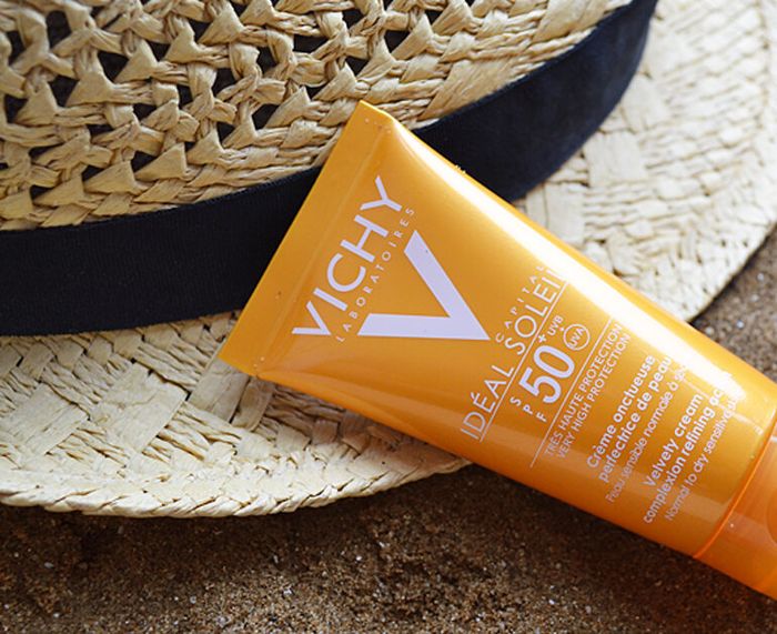 Hình ảnh minh họa kem chống nắng Vichy Idéal Soleil SPF 50+ với công nghệ Mexoryl độc quyền (ảnh 2)