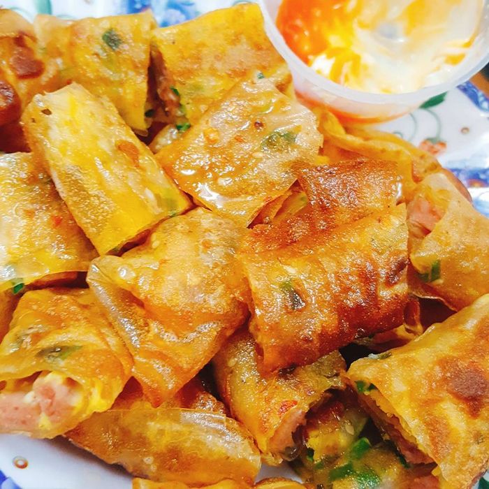 Hình ảnh bánh tráng chiên Đặng Văn Ngữ vàng giòn hấp dẫn