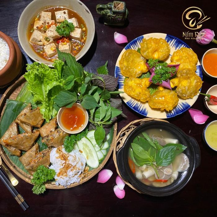 Hình ảnh Nhà Hàng Chay Nấm Rơm 1