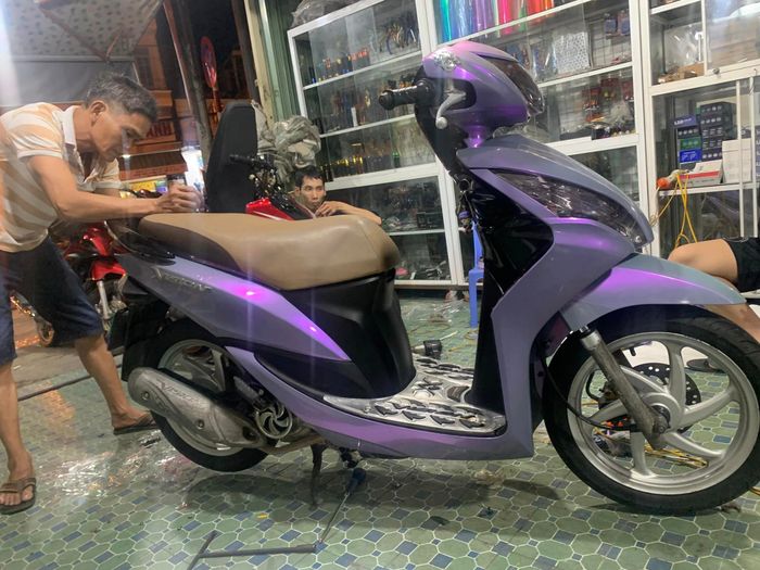 Hình ảnh thực tế tại Thơm Decal