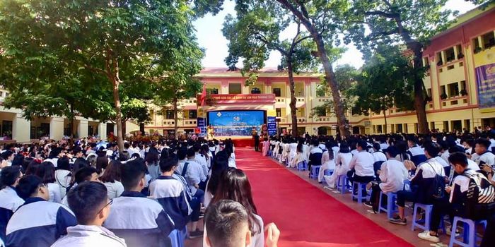 Hình ảnh 1 của Trường THPT Đống Đa