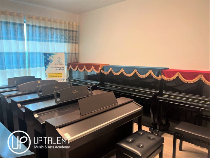 Hình ảnh Up Talent Piano Store 1