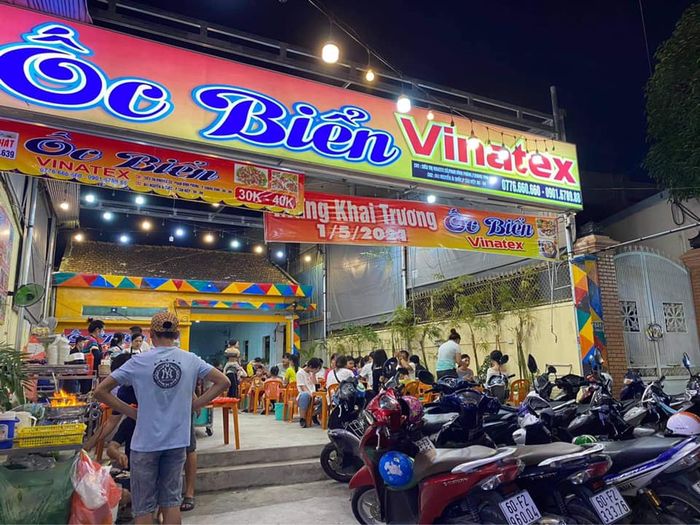 Không gian ấm cúng và những món ốc hấp dẫn tại Ốc biển Vinatex