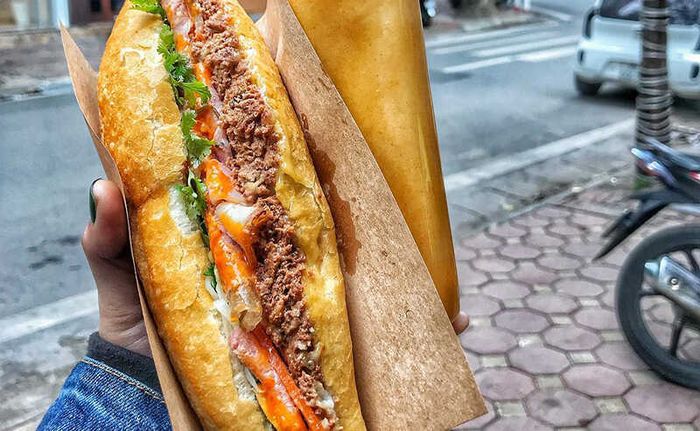 Bánh mì kẹp - Tinh hoa ẩm thực truyền thống