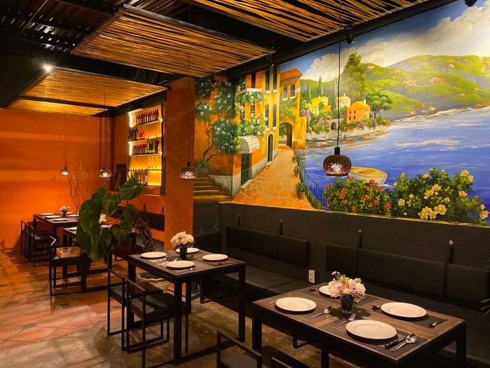 Góc nhỏ xinh của nhà hàng - Hình 3