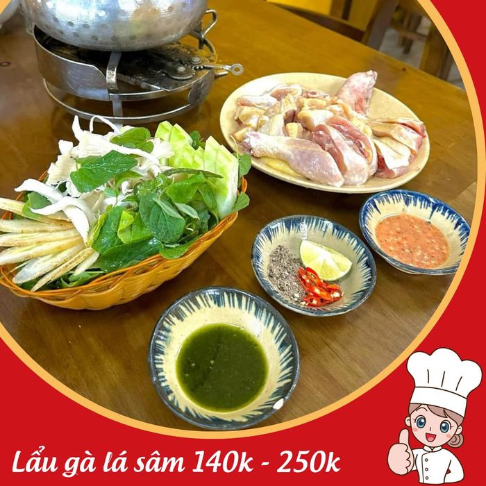 Nồi lẩu gà thơm ngon đặc biệt