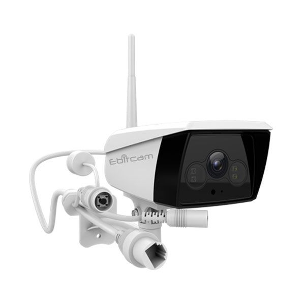 Hình ảnh 2 ghi lại quy trình lắp đặt camera chuyên nghiệp của đội ngũ kỹ thuật viên Maxtech 24/7