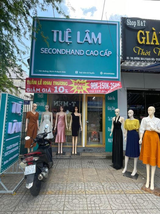 Tuệ Lâm Si Tuyển - Không gian thời trang đẳng cấp quốc tế