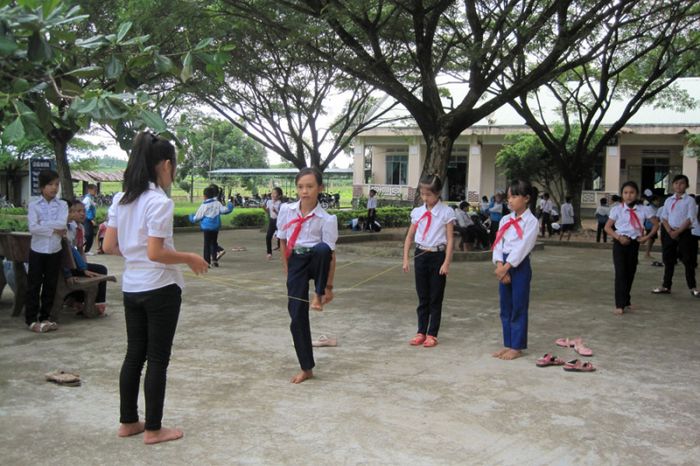 Dàn ý bài văn tả quang cảnh trường em trước giờ học (Hình ảnh minh họa 1)