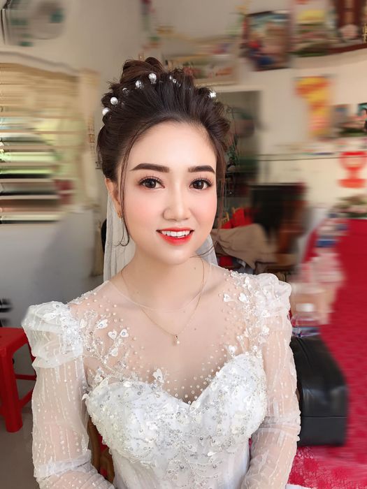 Tác phẩm trang điểm cô dâu lộng lẫy từ Phụng Nguyễn Studio