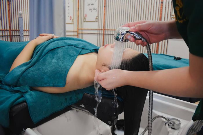 Gội đầu dưỡng sinh tại Hi Spa hình 1