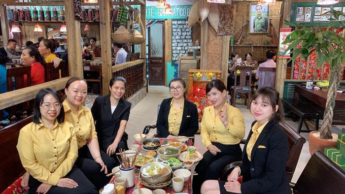 Hình ảnh 1 của Cơm Bao Cấp Quảng Bình