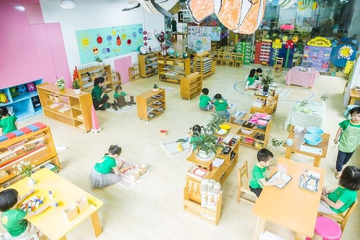 Hệ thống mầm non Montessori Sunrise Kidz - Hình ảnh 1