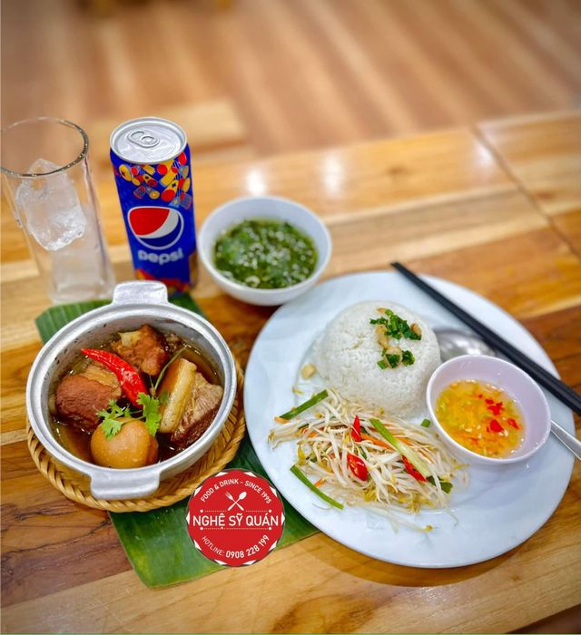 Nghệ Sỹ Quán hình 1