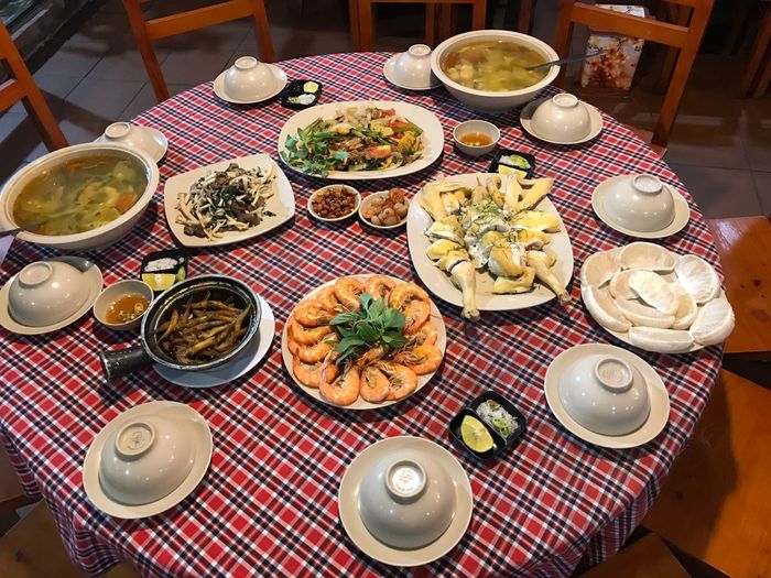 Nhà hàng Cơm Gà Đồi hình 2