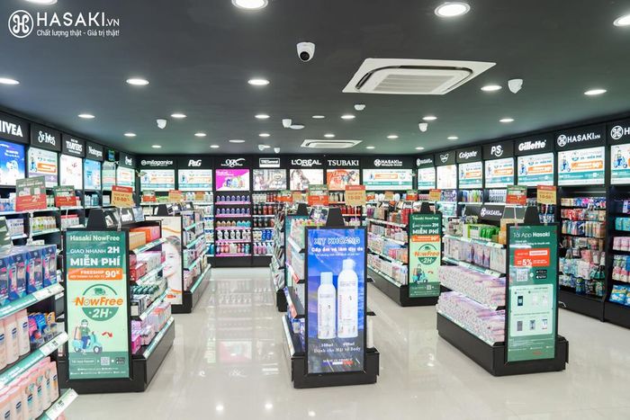 Không gian mua sắm hiện đại tại Hasaki.vn