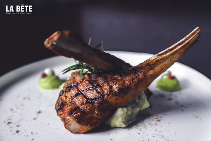 LA BETE - Steakhouse & Cigar Lounge photo 1