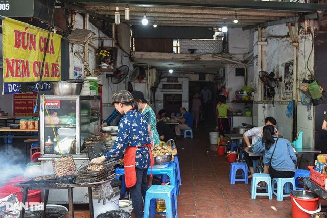 Bún Chả & Nem Cua Bể - E3 Thái Thịnh - Ảnh 1