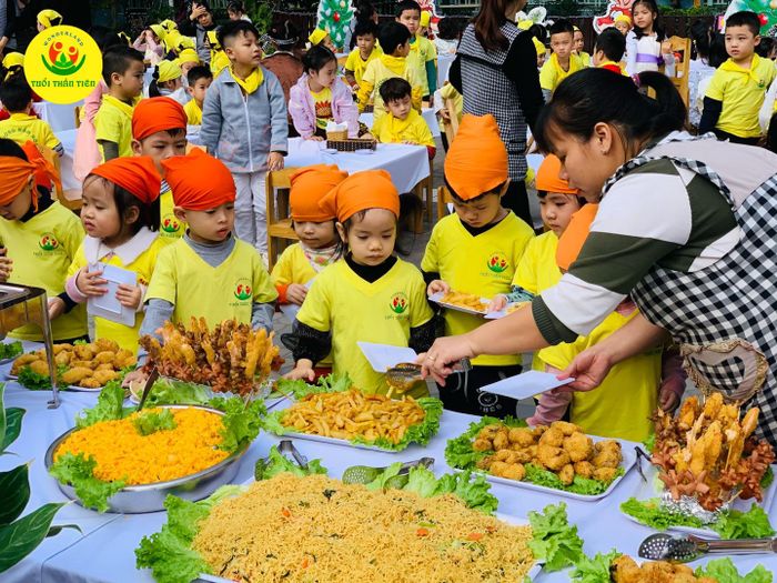 Hoạt động vui chơi sáng tạo của bé tại Tuổi Thần Tiên
