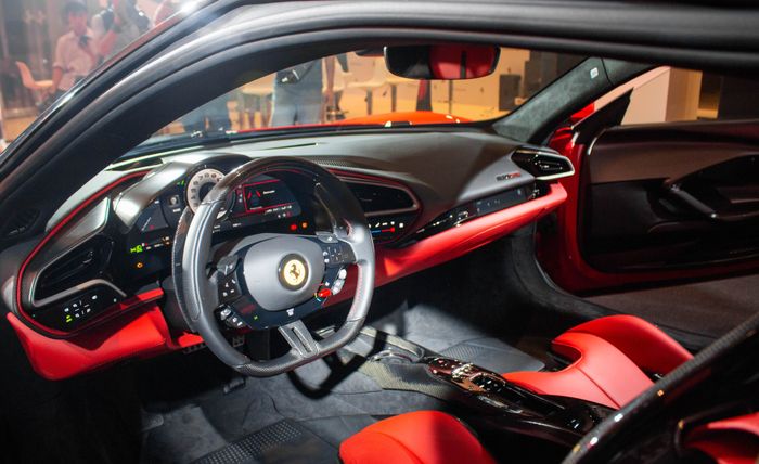 Giới thiệu Ferrari 296 GTB tại thị trường Việt Nam: Giá khởi điểm , cạnh tranh với McLaren Artura mới ra mắt - Hình 5.
