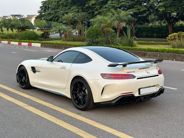 Bán chiếc Mercedes-AMG GT R hiếm mới đi 1.400km, người bán chia sẻ: ‘Tiết kiệm gần 3 tỷ’ - Ảnh 3.