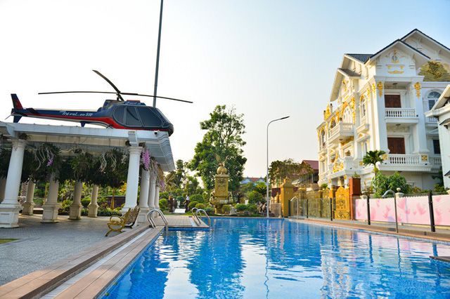 Gặp 'ông trùm nuôi lợn' tại Hải Dương, ngắm nhìn dàn siêu xe được lót vàng giá trị và biệt thự trong khu công viên rộng hàng nghìn mét vuông - Hình 10.