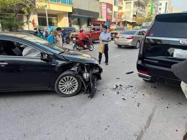 Rao bán Cadillac Escalade giá 3 tỷ, chủ xe sử dụng hình ảnh vụ tai nạn để minh chứng cho độ an toàn - Ảnh 3.